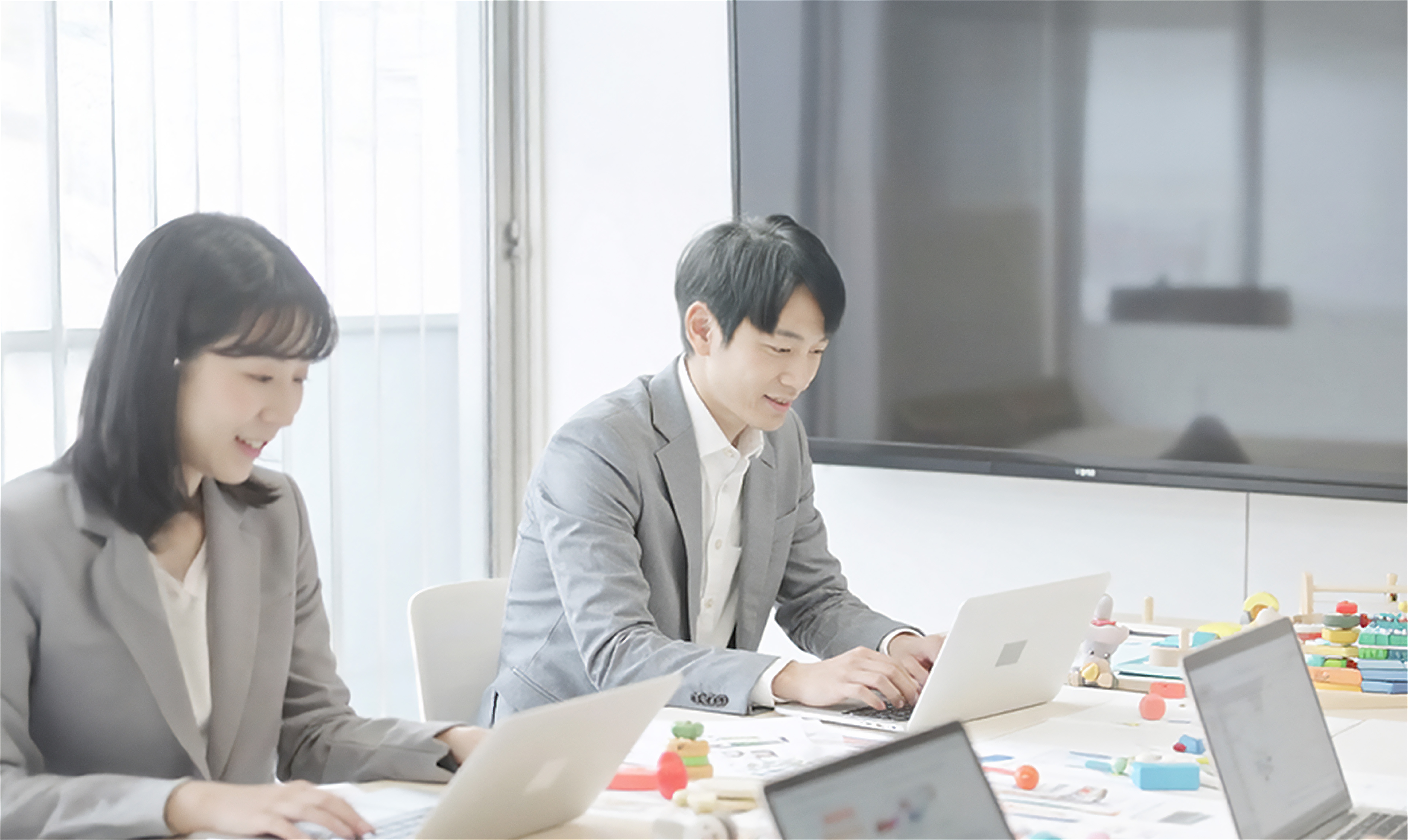 働いているTSUTSUMU社員の写真